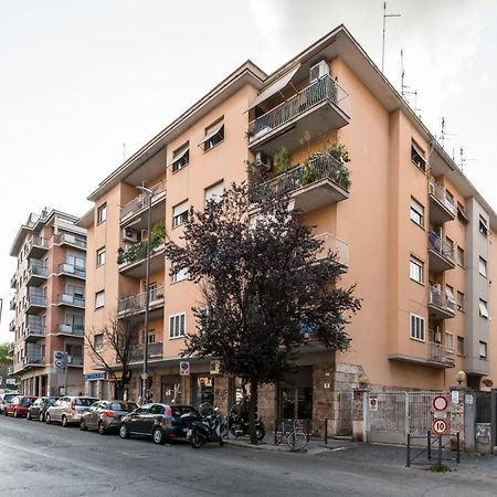 DOMUS AURELIA VATICANO via Gregorio VII 90 Roma Appartamento Esterno foto